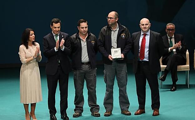 Acto institucional con motivo del 28-F con la entrega de las distinciones de Hijos Predilectos y Medallas de Andalucía.