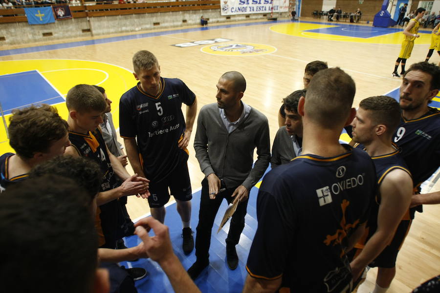 Con un gran acierto en el lanzamiento exterior los de Javi Rodríguez solventaron en el último cuarto su duelo ante el Real Canoe