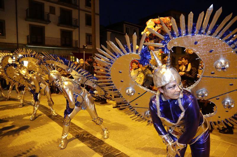 Los astronautas, las naves especiales y los extraterrestres toman las calles llaniscas