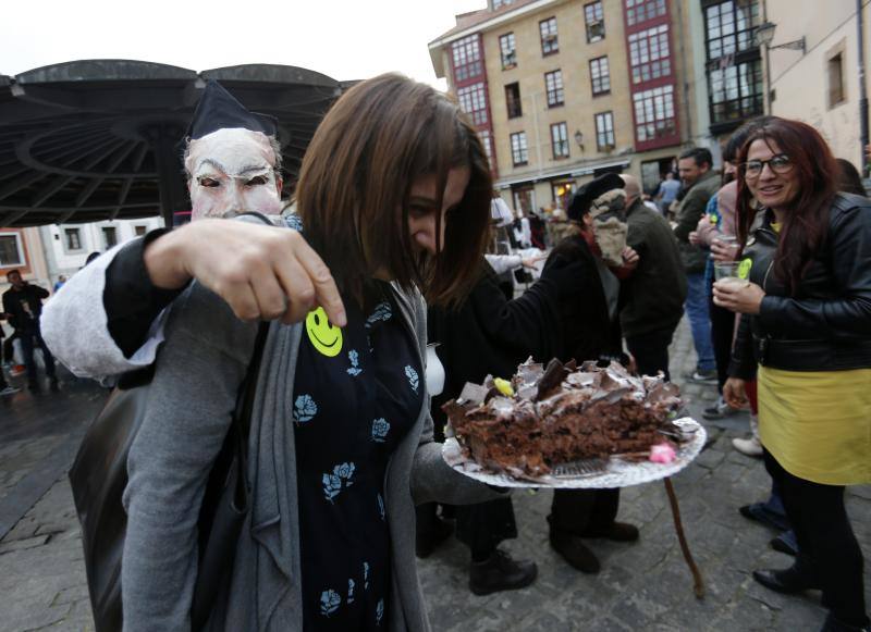 Los veinte personajes triunfaron con las trastadas del diañu y las bendiciones del cura