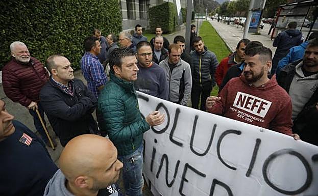 Los sindicatos reclaman un pacto estatal para bajar la tarifa eléctrica