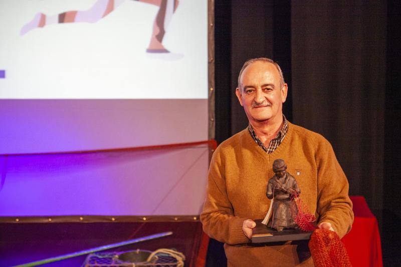 El acto, que se celebró en el Teatro Prendes bajo el lema 'Por la igualdad, avanzamos' tuvo como principal reivindicación combatir la brecha salarial.