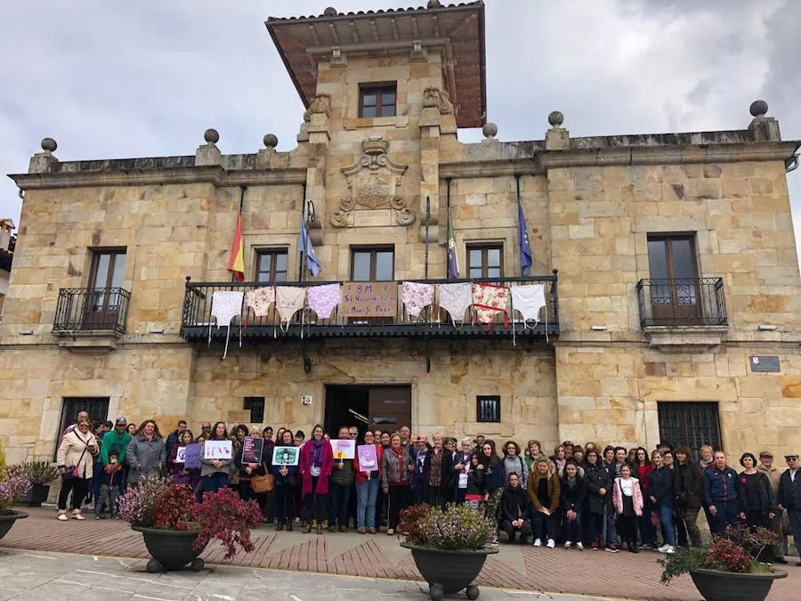 Más de cien colectivos respaldan una jornada reivindicativa en la que se han convocado concentraciones a mediodía ante varios ayuntamientos del Principado y una gran manifestación que partirá de la plaza de toros de Gijón a las 19 horas