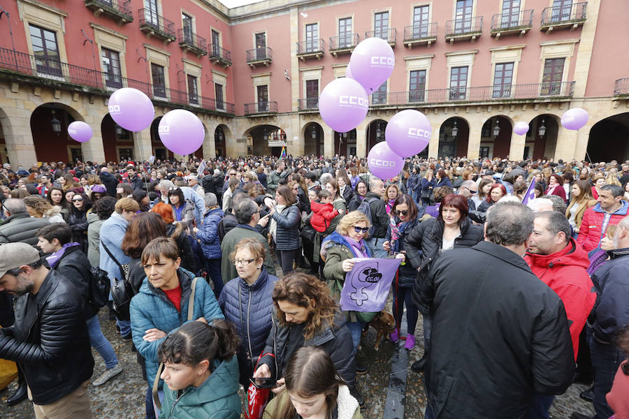 Más de cien colectivos respaldan una jornada reivindicativa en la que se han convocado concentraciones a mediodía ante varios ayuntamientos del Principado y una gran manifestación que partirá de la plaza de toros de Gijón a las 19 horas