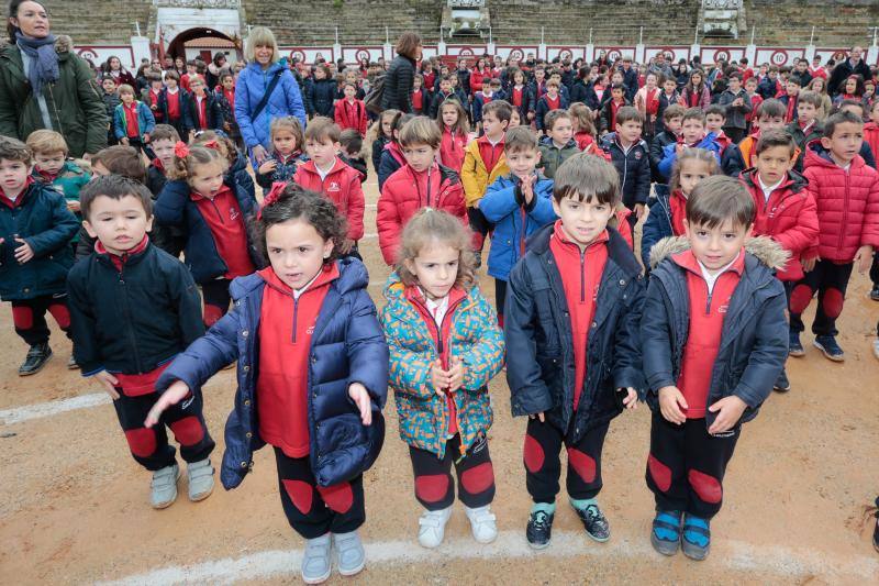 Todo el centro gijonés se ha implicado en el proyecto para crear una escuela en Kinshasa (África) con motivos de sus jornadas solidarias. Han participado1.600 alumnos y 100 profesores.