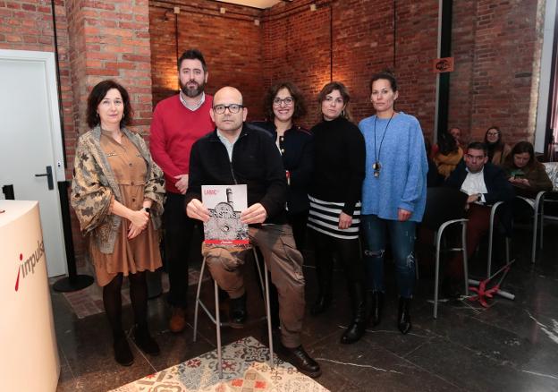 Colaboradores de la revista 'Labic'. 