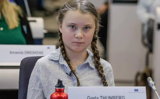 La joven activista Greta Thunberg participa en el evento «Sociedad civil por el renacimiento» en Bruselas. 