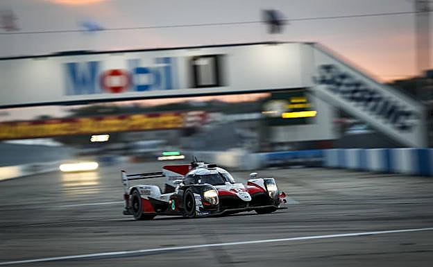 El coche del equipo Toyota.