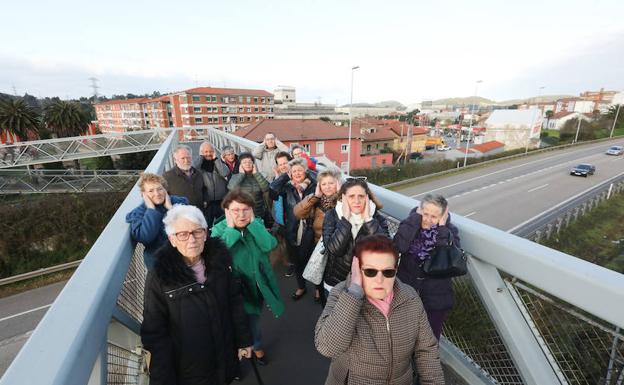 Los ruidos de la autovía son el caballo de batalla de los vecinos de Trasona.