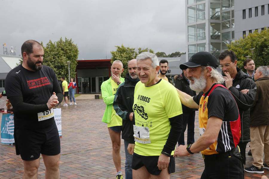 Jorge Pérez y Marta Díez se impusieron en una carrera en la que participaron 200 corredores .