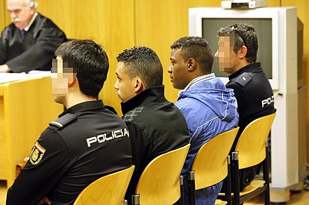 David Joel R. F., detenido por la agresión en la plaza de Italia, y Wilson P. T., condenado por el crimen de Christian Díaz Tommasiello, en el juicio celebrado en 2011 por el asesinato de los Jardines de la Reina . 