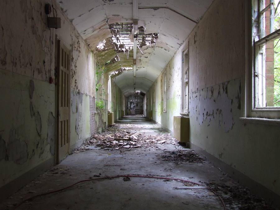 Sanatorio mental Hellingly (Inglaterra) | Este complejo hospitalario tiene más de un siglo de antigüedad, abandonado en una verde campiña inglesa en medio de East Sussex.