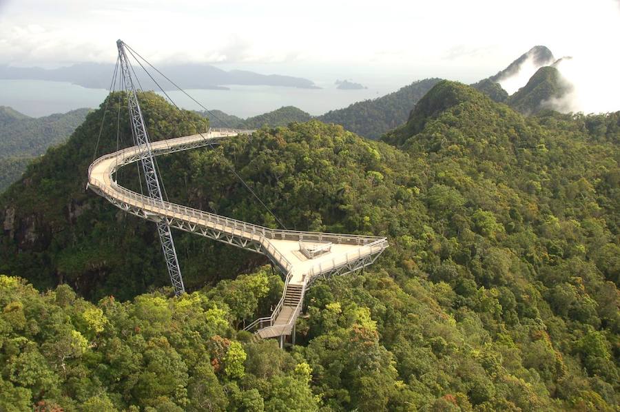 Skybridge, el puente curvo de Langkawi (Malasia)