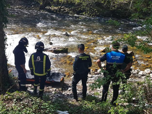 El cadáver fue localizado a la altura de La Veguetina. 