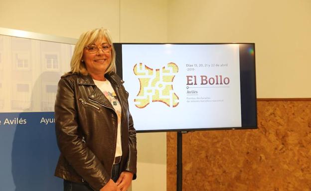 La concejala de Festejos, Ana Hevia, en su última presentación de las Fiestas de El Bollo. 