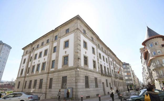 Fachada exterior de la Audiencia de Pontevedra