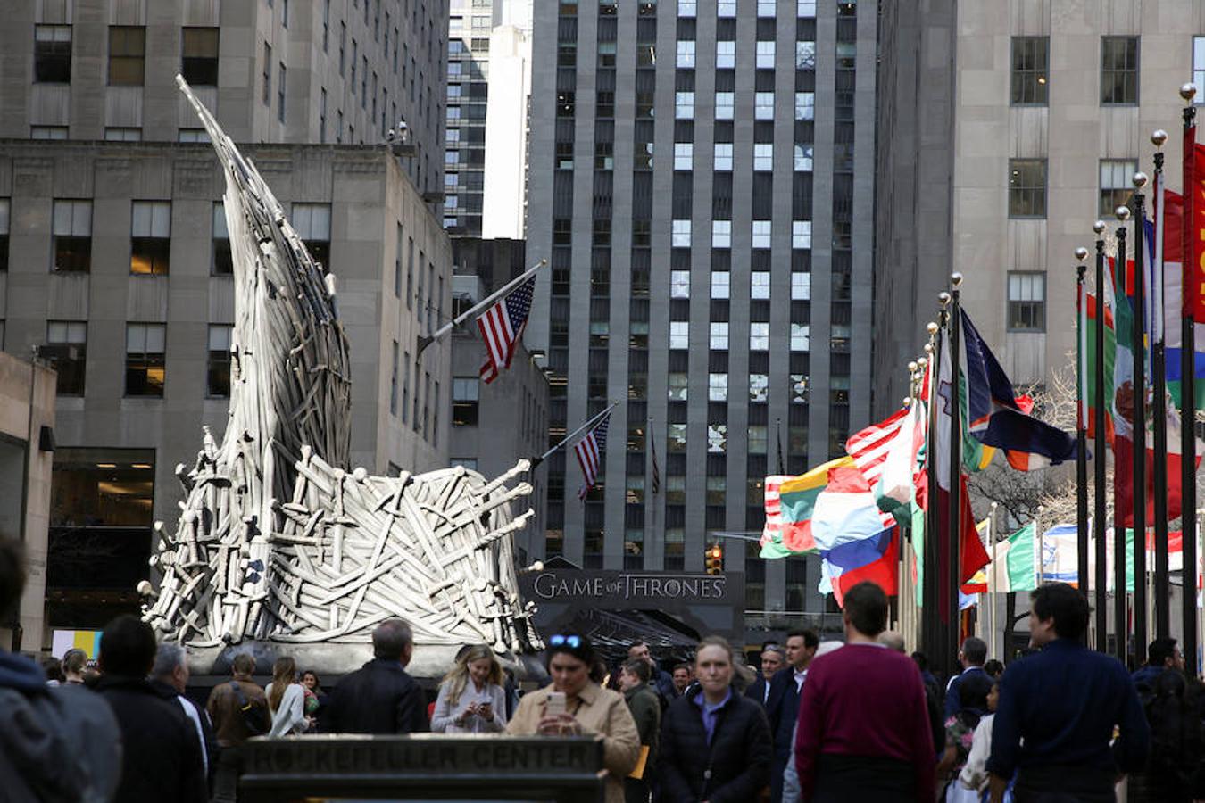 Los actores y otras presonalidades posan en la premiere de la temporada número 8 en el Radio City Music Hall de Nueva York