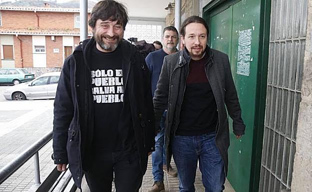 Iglesias a Casado: «Hubo un bárbaro que se burló del asturiano y yo le digo asturiano, llingua oficial»