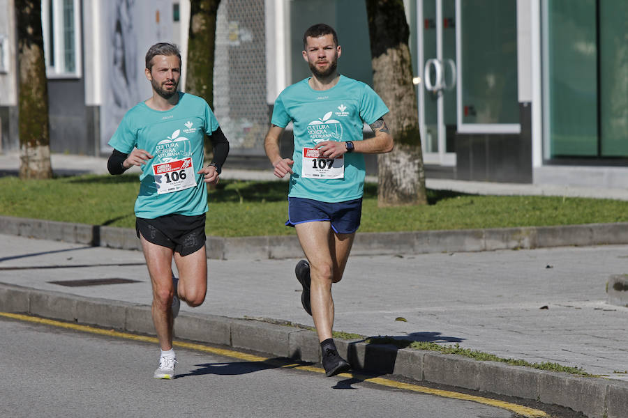 Fotos: ¿Estuviste en la I Carrera de Empresas de Asturias? ¡Búscate!