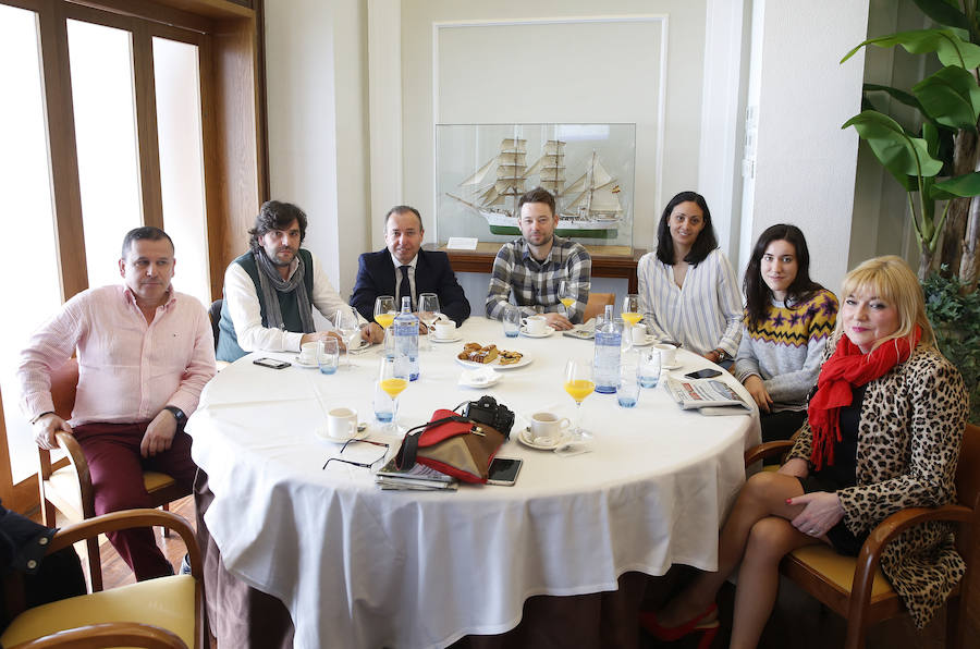 Consiste del XX concurso que EL COMERCIO lleva a cabo para escoger la iniciativa más atractiva, funcional e útil de la región. El sorteo cuenta con seis categorías: Empresarial / institucional, Servicio e iniciativa social, Ocio, Comercio Online, APPS y Blogs