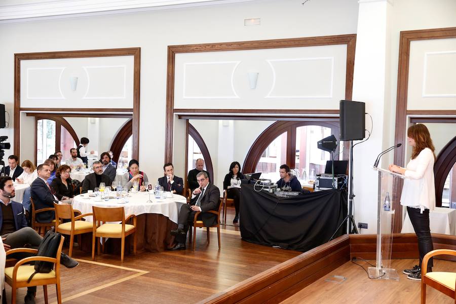 Consiste del XX concurso que EL COMERCIO lleva a cabo para escoger la iniciativa más atractiva, funcional e útil de la región. El sorteo cuenta con seis categorías: Empresarial / institucional, Servicio e iniciativa social, Ocio, Comercio Online, APPS y Blogs