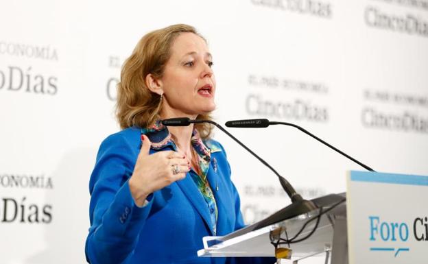 La ministra de Economía, Nadia Calviño.