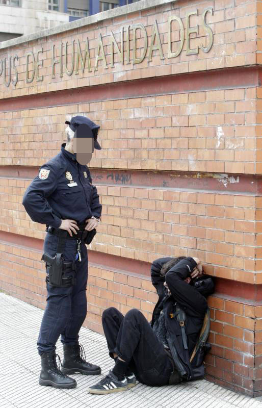 Un joven ha resultado herido en un altercado entre jóvenes tras un acto de Vox en el campus del Milán de la Universidad de Oviedo.