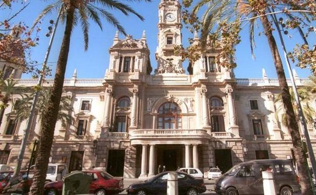 Fachada del Ayuntamiento de Valencia.