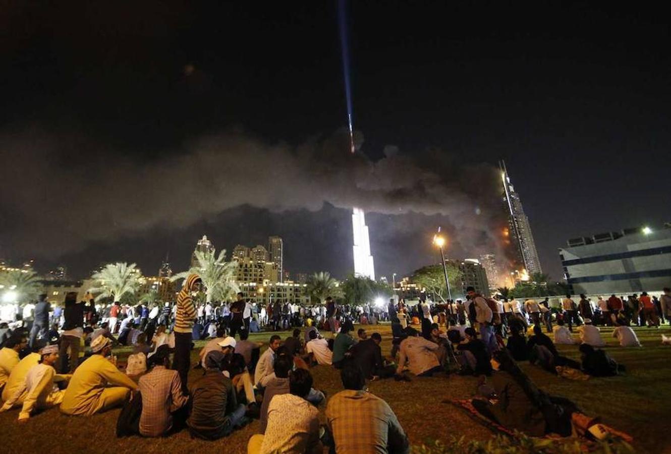 Incendio en el hotel de Dubai,The Address Downtown el 31 de diciembre de 2015