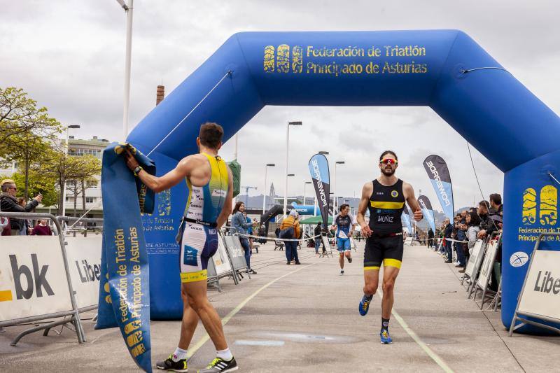 La competición organizada por el Academia Civil-CNSO en las inmediaciones de la playa de Poniente fue, de nuevo, uno de los grandes referentes deportivos de la ciudad de la mañana de Viernes Santo.