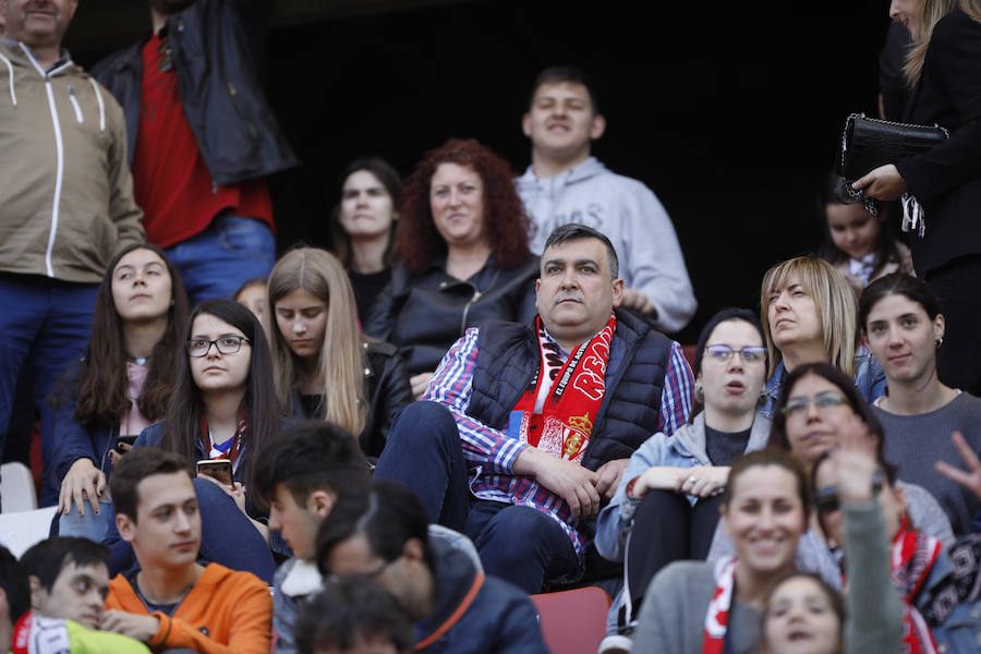 Fotos: ¿Estuviste en el derbi femenino en El Molinón? ¡Búscate!