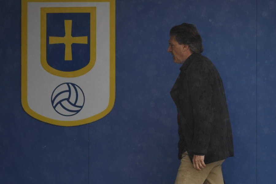 El nuevo técnico del Real Oviedo se encuentra en las instalaciones del club carbayón para dirigir su primer entrenamiento tras su regreso