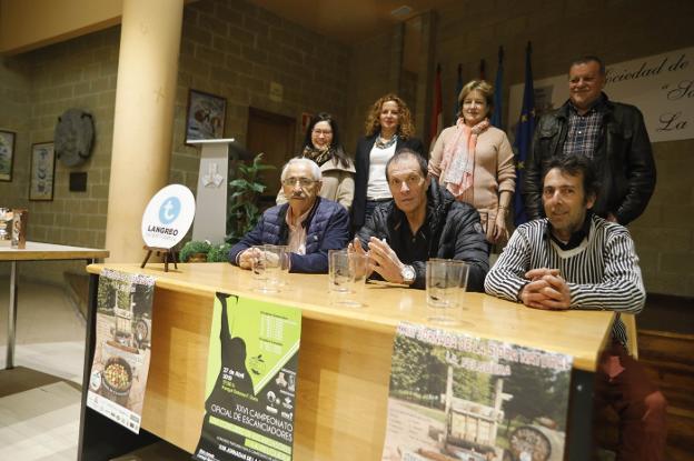 Autoridades y organizadores, durante la presentación. 