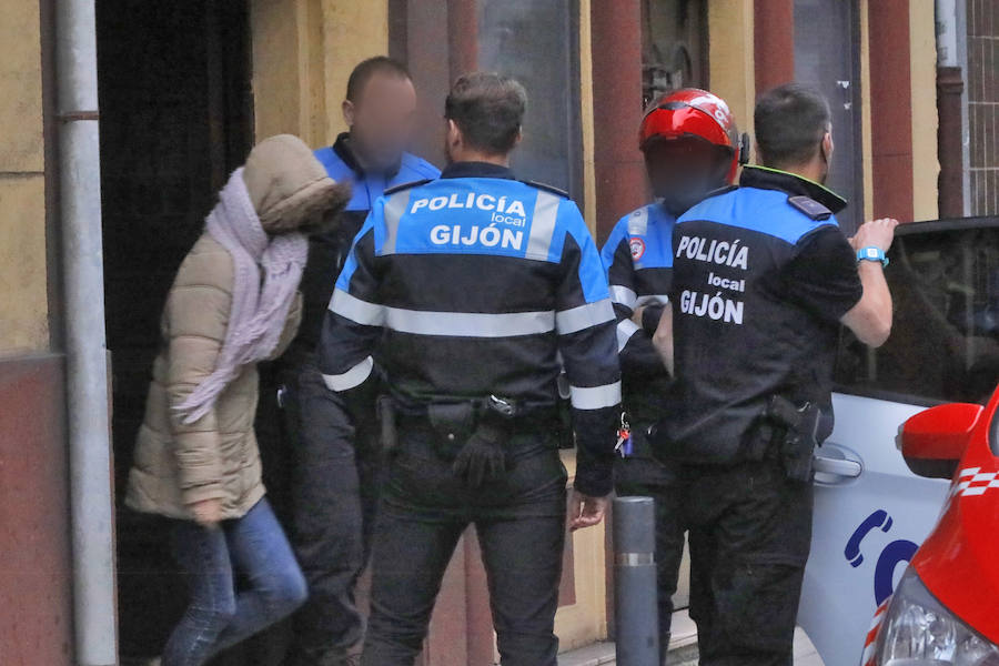 Uno de los implicados llegó a amenazar a una mujer con un hacha. Los detenidos vivían e una vivienda ocupada en Numa Guilhou.