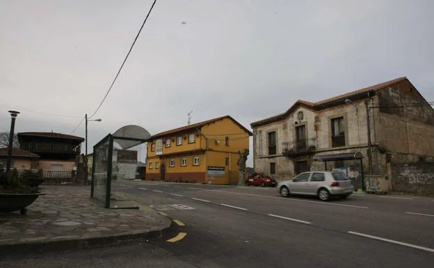 Los Bomberos sofocan un incendio en un trastero de Nubledo