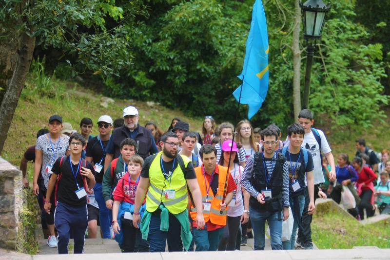 La marcha anual al Real Sitio se consagra este año a los seminaristas mártires de Oviedo.