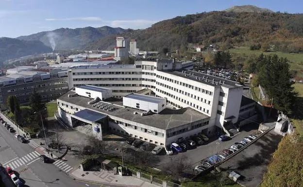 Vista general del hospital Valle del Nalón, en Riaño. 