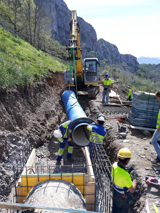 La EMA, a un paso de concluir las labores de reposición del tramo de la construcción de Los Arrudos que fue arrastrada por un argayo