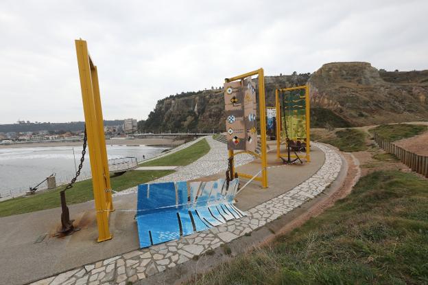 Uno de los temporales derribó una de las velas de la zona alta del Museo hace unas semanas. 