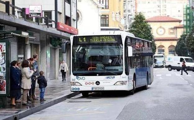 Los menores de 13 años tendrán autobús urbano gratis en Oviedo desde agosto