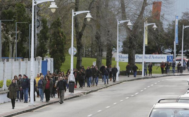 Oposiciones enfermería en el recinto ferial Luis Adaro de Gijón