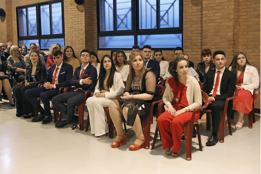 Colegios e institutos de la ciudad celebraron los actos de graduación de los alumnos de Segundo de Bachillerato.