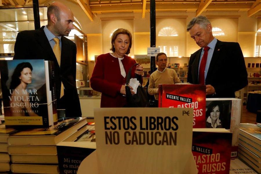 Los niños de varios colegios de la capital asturiana disfrutaron de una animada jornada, a la que también asistió la delegada del Gobierno en Asturias Delia Losa.