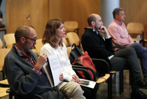 Natalio Grueso, Judit Pereiro, Marc Martí y José Luis Vigil en el banquillo de los acusados 