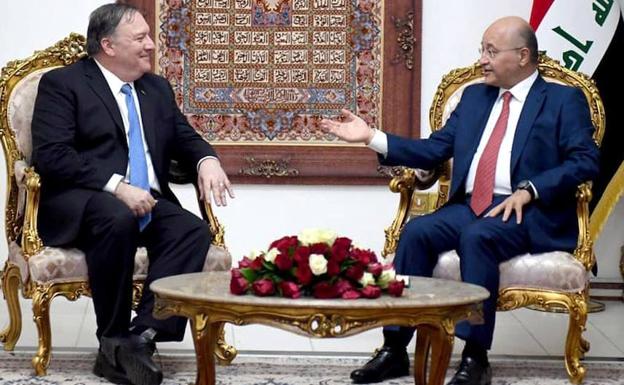 El presidente iraquí, Barham Salih (d), se reúne con el secretario de Estado de EE.UU., Mike Pompeo. 
