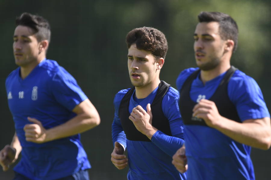 El Real Oviedo se prepara en El Requexón para recibir el próximo domingo al Numancia.