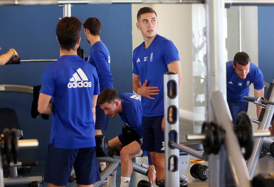 Los jugadores del Real Oviedo cambiaron este lunes El Requexón por las instalaciones del Balneario Las Caldas Villatermal