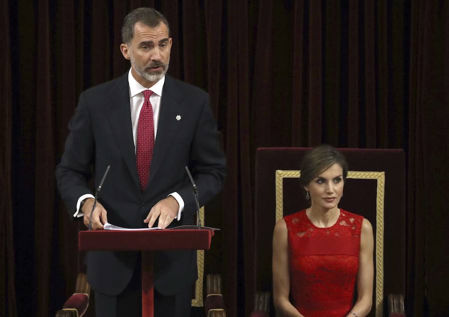 Felipe VI y Doña Letizia celebran su quince aniversario desde que se dieran el 'sí quiero' en La Almudena.