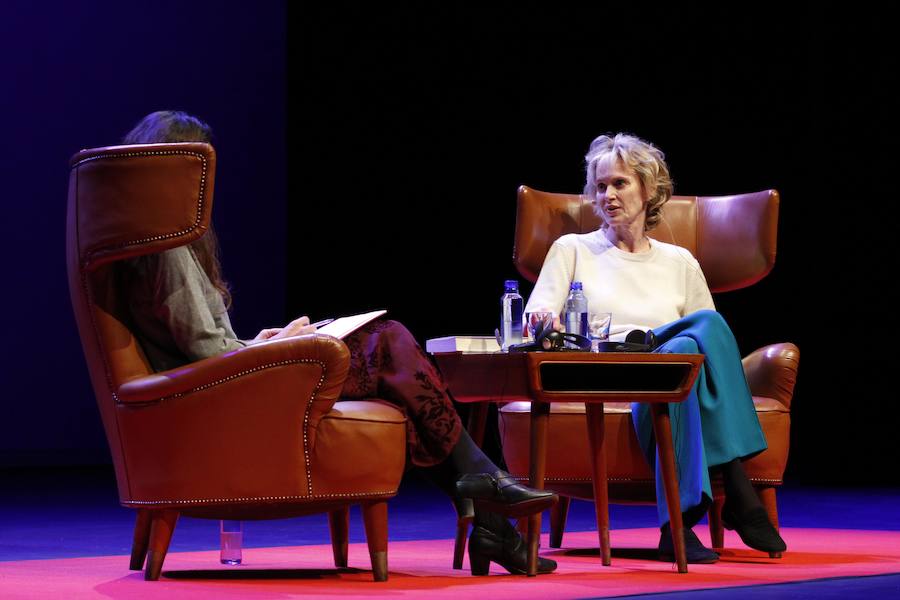 Siri Hustvedt en el Centro Niemeyer