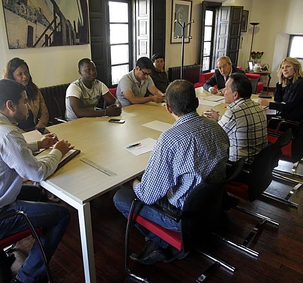 Wencesalao López durante la reunión.